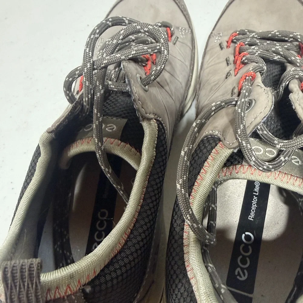 ECCO Aspina Low Hiking Shoe Size EU 38 US 7.5 Beige Yak Leather Waterproof - Picture 7 of 7